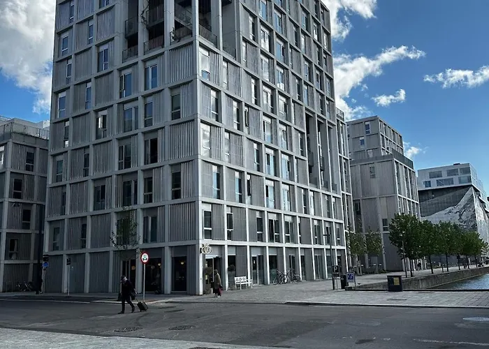 Two-story Four-room 아파트 *