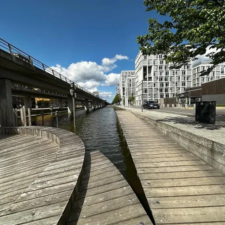 Two-story Four-room 公寓